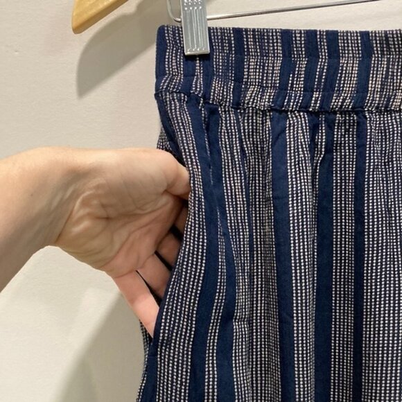 ANGIE Blue and Grey Casual Relax, Ankle Cropped Effortless Fit Pant Large​​ - Picture 5 of 9